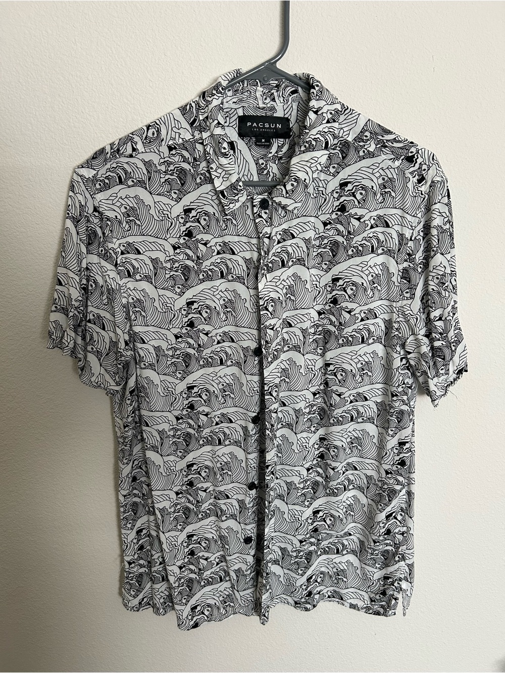 Pacsun Men’s Black & White Fish Wave Print Short Sleeve Shirt - M